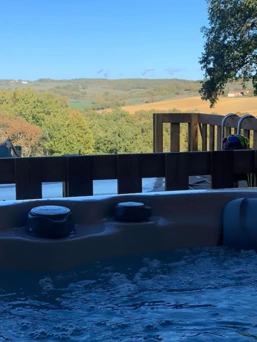 Gite A La Ferme Avec Jacuzzi Et Piscine Chauffee Saint-Felix-de-Tournegat Kültér fotó
